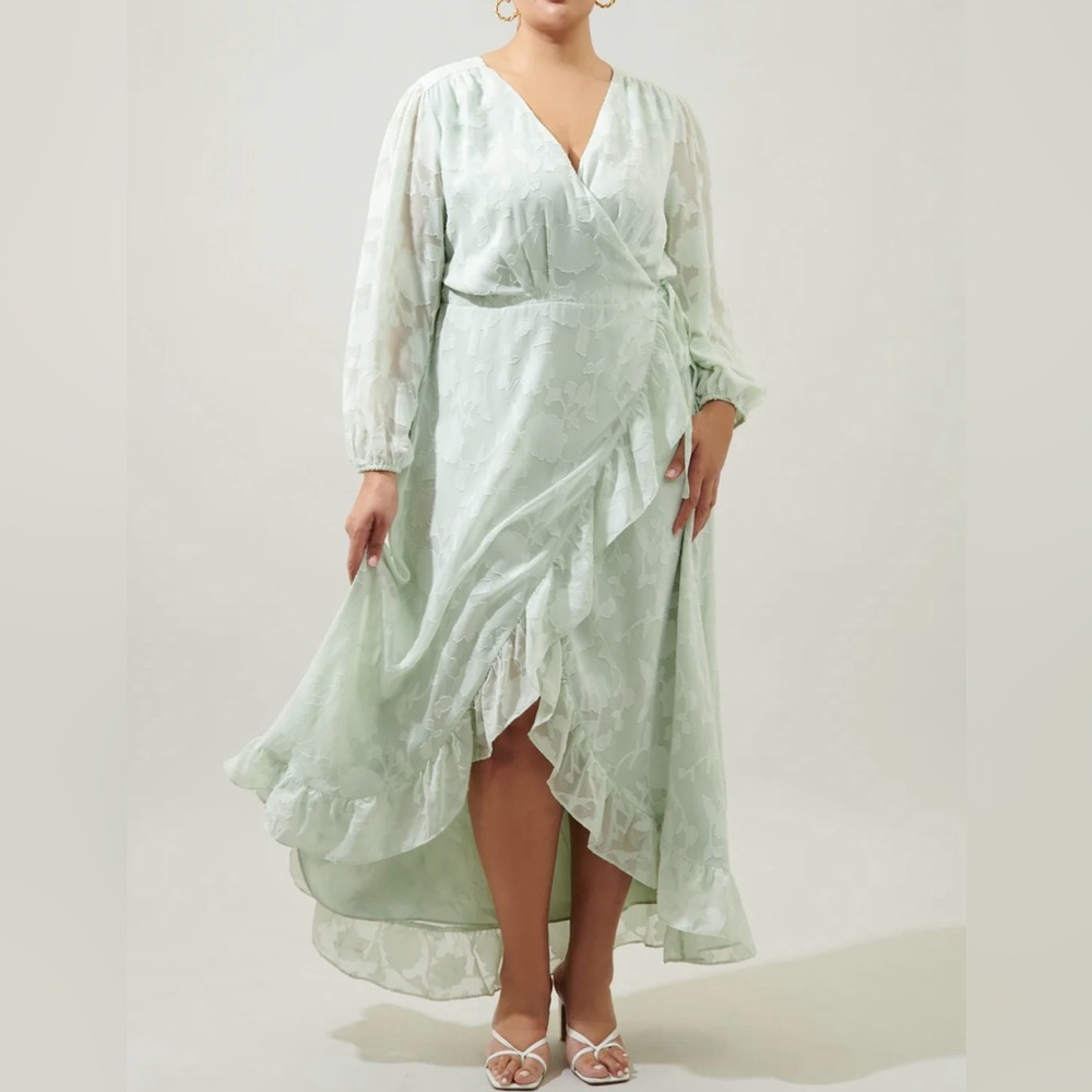 Sugarlips Light Green Long Sleeve Dress